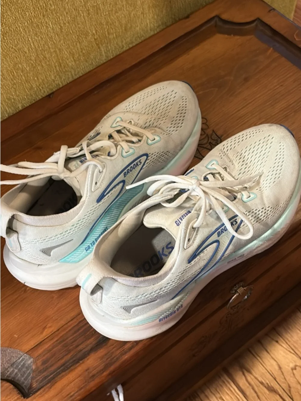 Brooks Glycerin GTS Women’s Running Shoes - Size 9